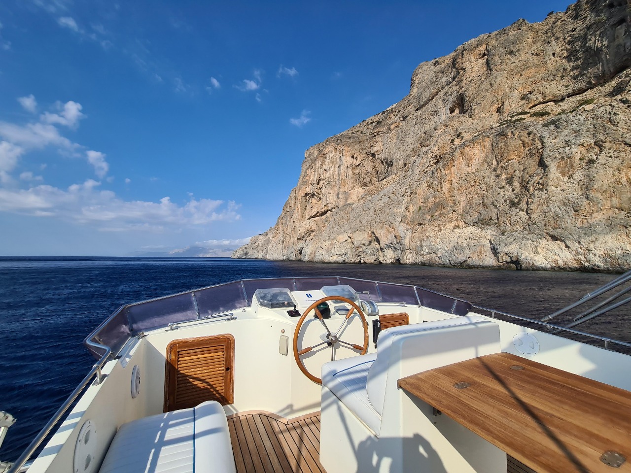Trader 535 Signature - Image 5
